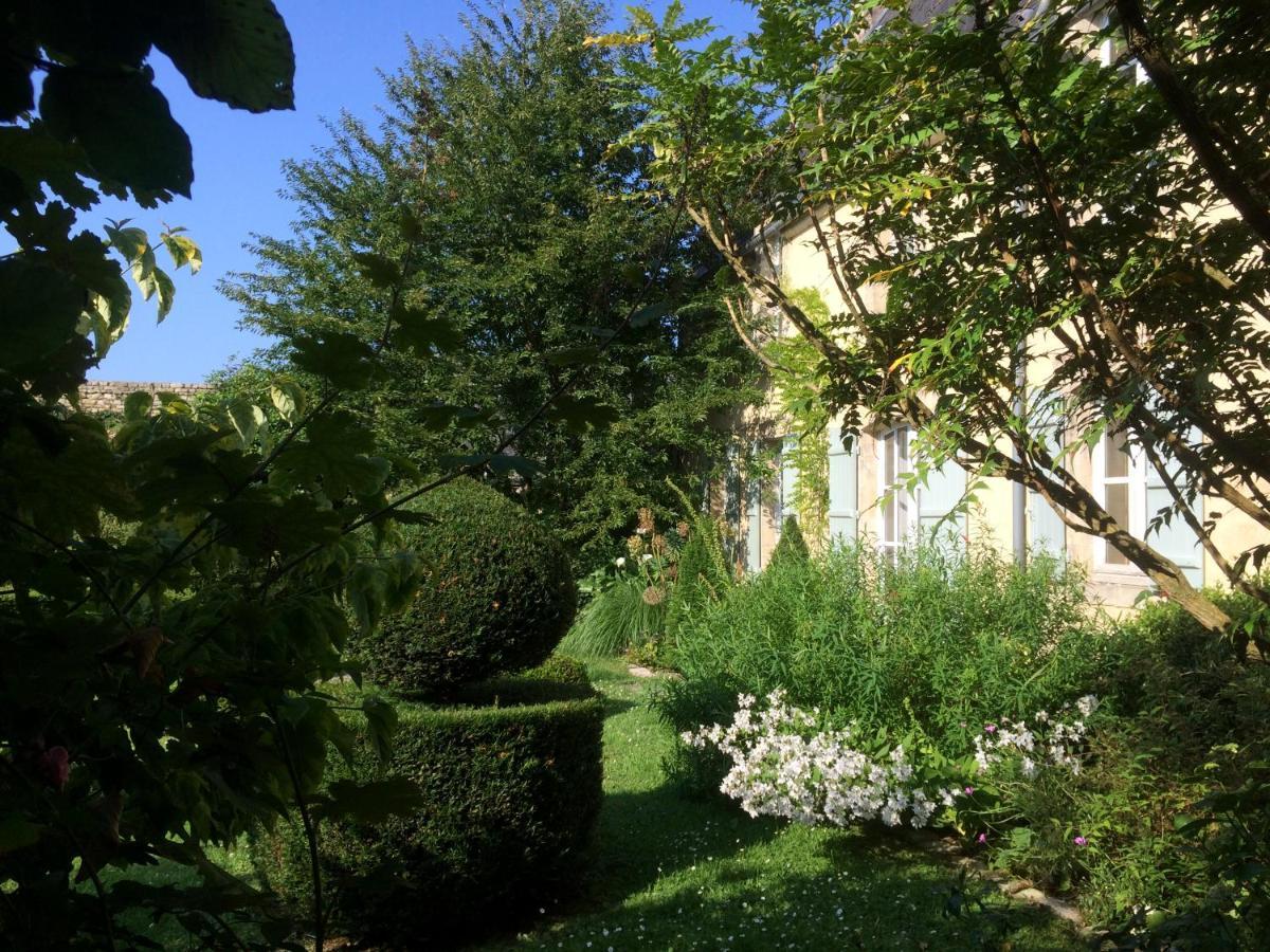Bed and Breakfast De Ma Fenetre Saint-Martin-des-Entrées Exterior foto