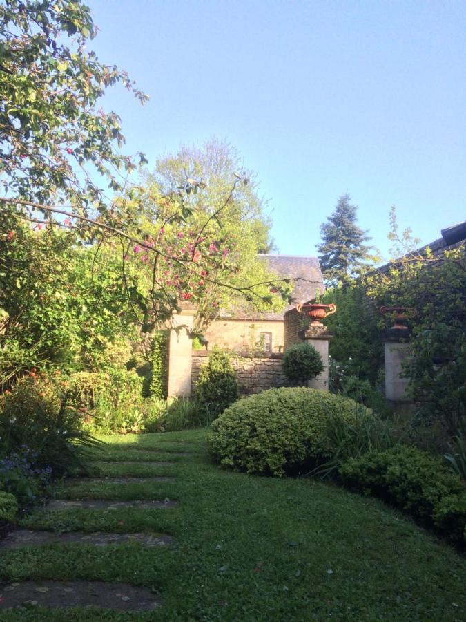 Bed and Breakfast De Ma Fenetre Saint-Martin-des-Entrées Exterior foto